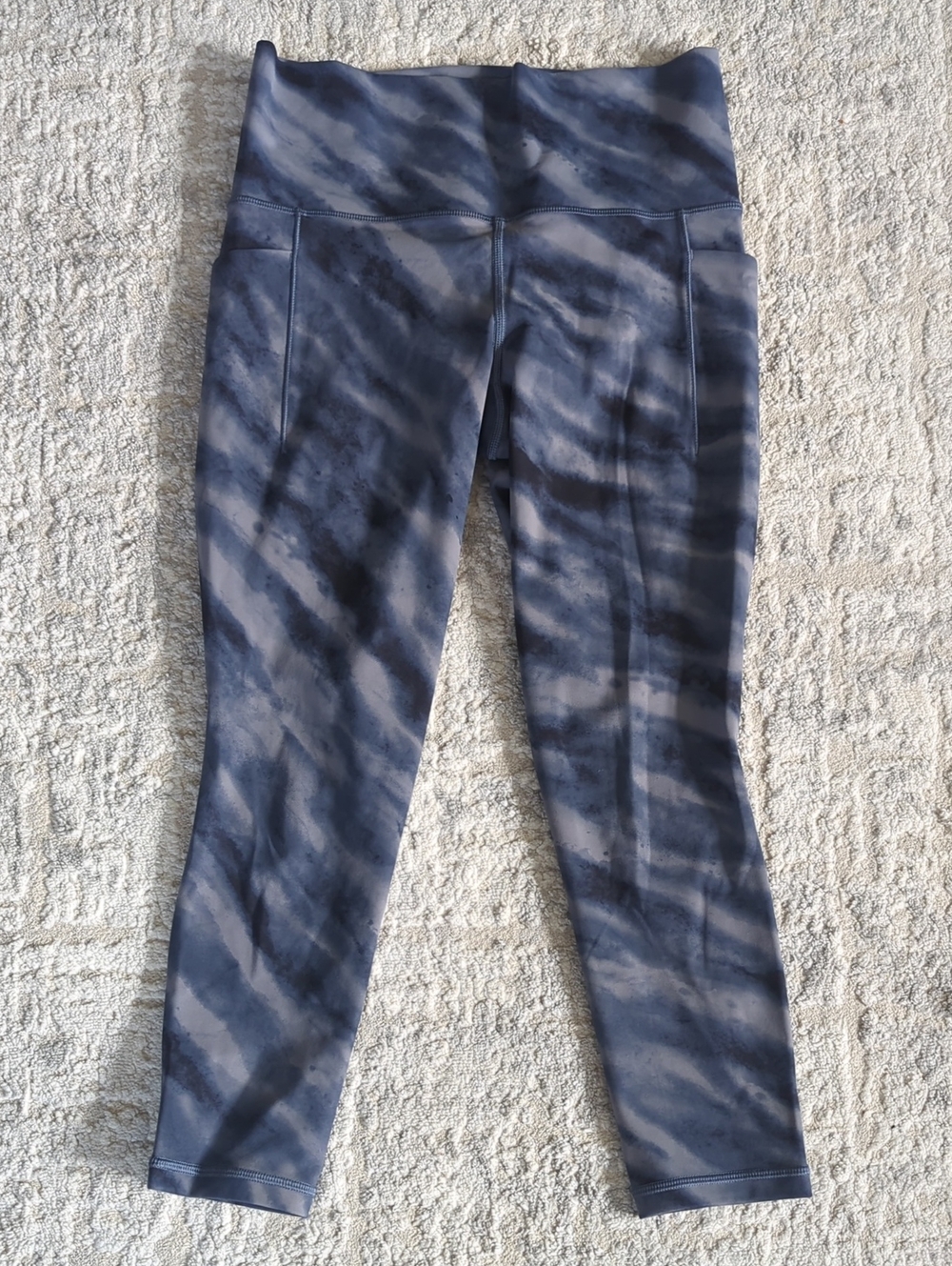 Athleta Cropped Tie-Dye Leggings Size SP